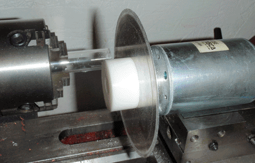 Diamond saw in cutting position
